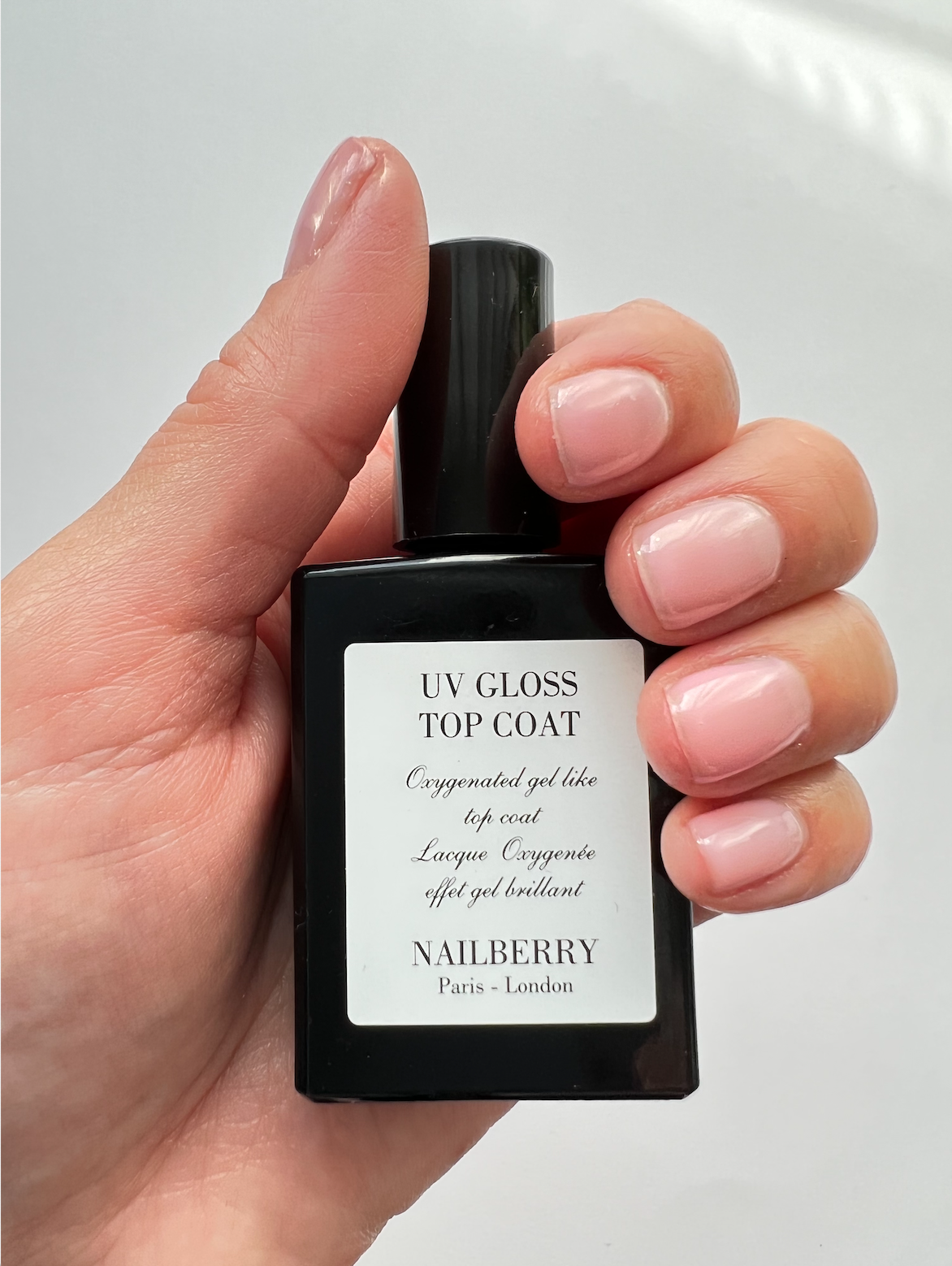 nailberry-uv-gloss-top-coat-gel-effekt-berlack image 6