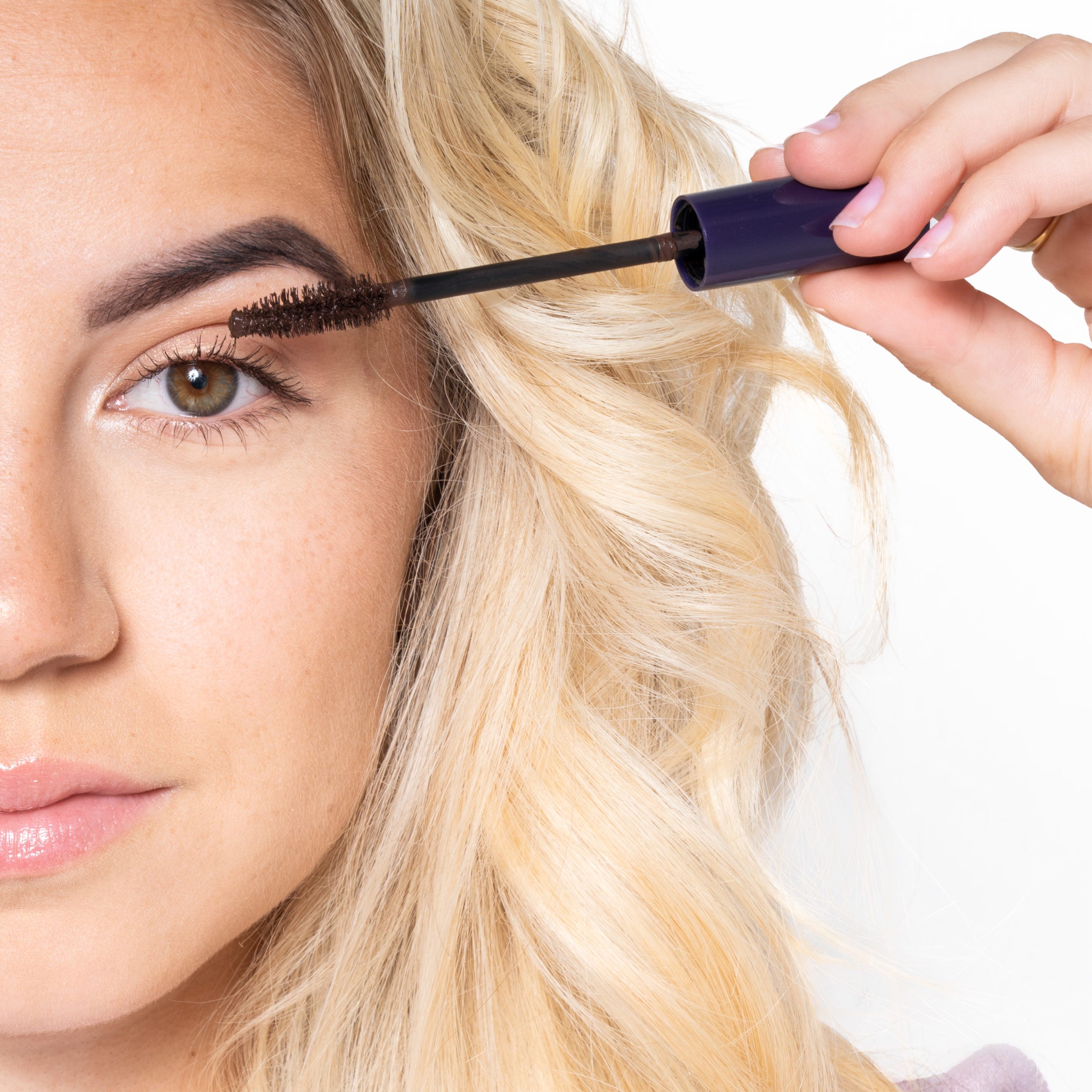 her-me-brilliant-mascara-schokoladenbraun image 2