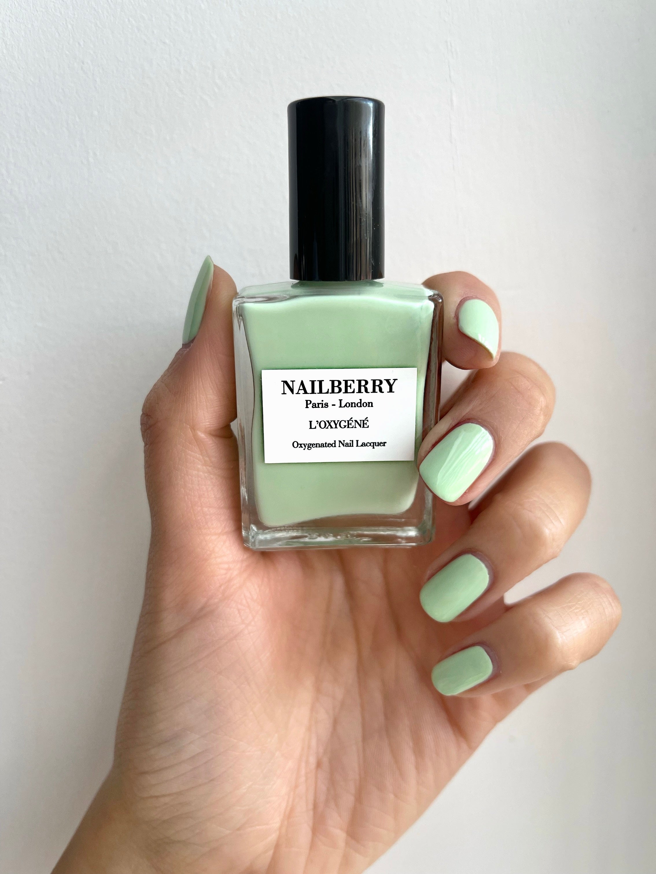 nailberry-minty-fresh-nagellack-pastel-green-opaque image 2