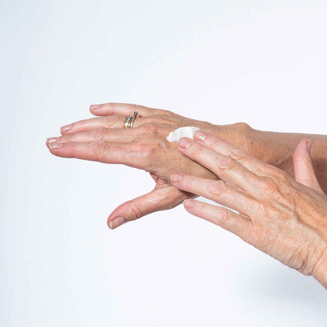 her-me-mikrodermabrasion-anti-aging-h-nde image 4
