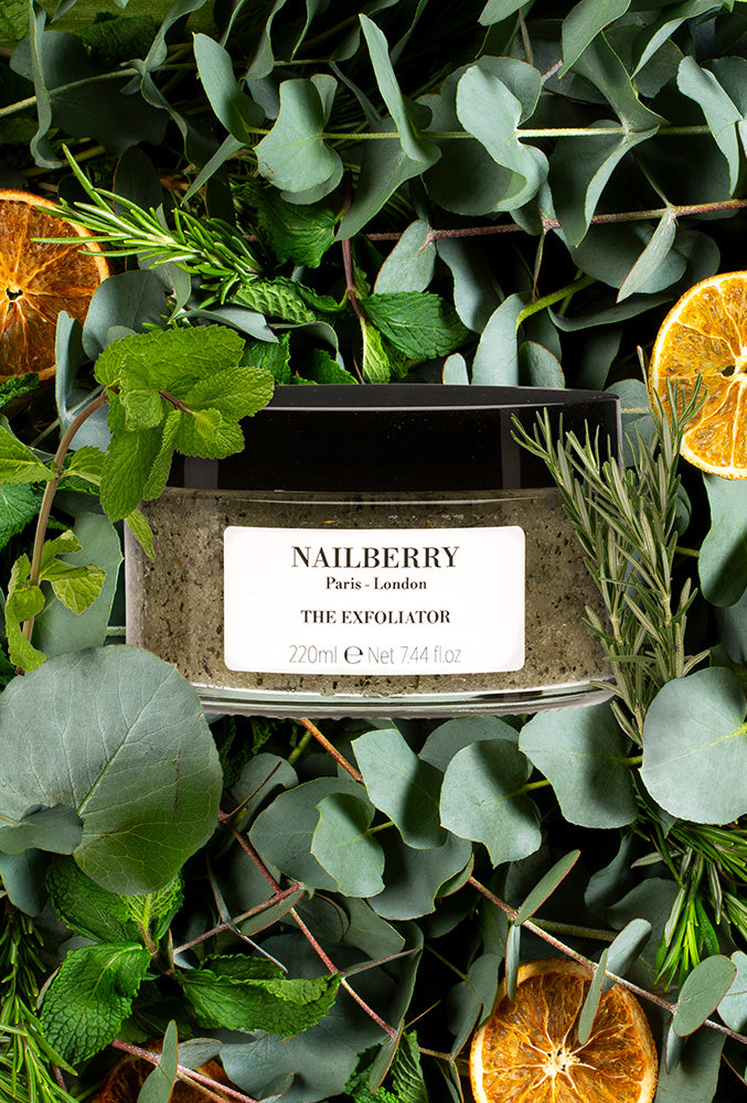 nailberry-the-exfoliator-hand-fu-peeling-gel-zu-milch image 3