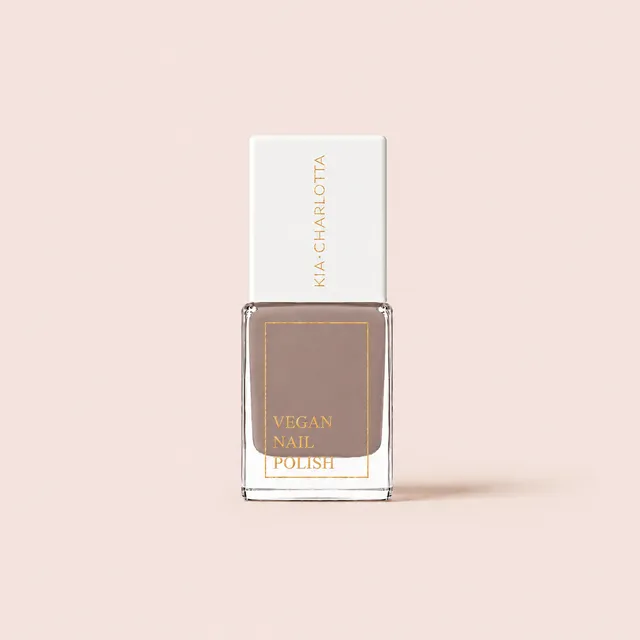 kia-charlotta-nagellack-courageous-dunkles-beige-taupe-nude-vegan image 1