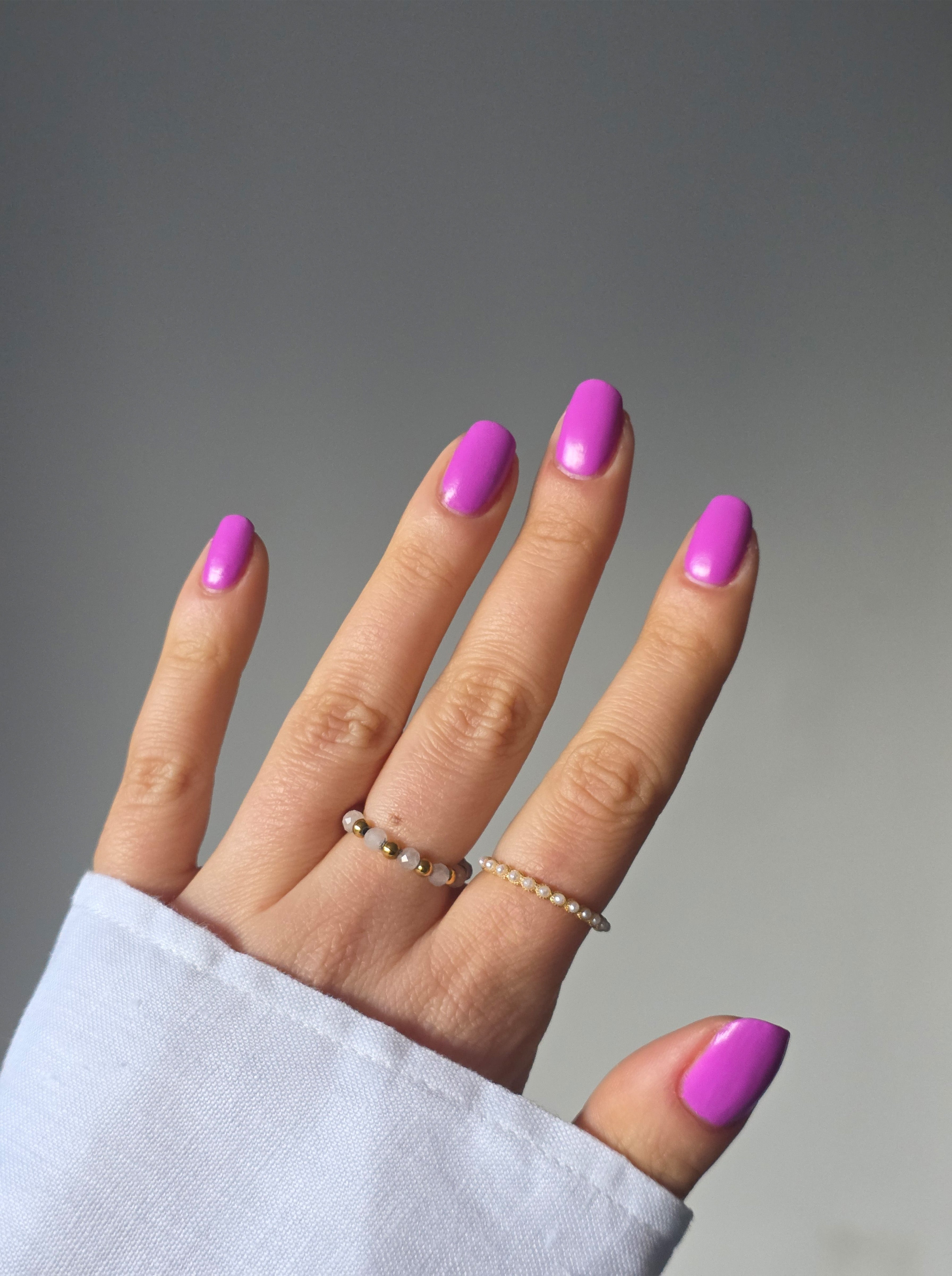 nailberry-ultra-violet-nagellack-bold-bright-purple-opaque image 3
