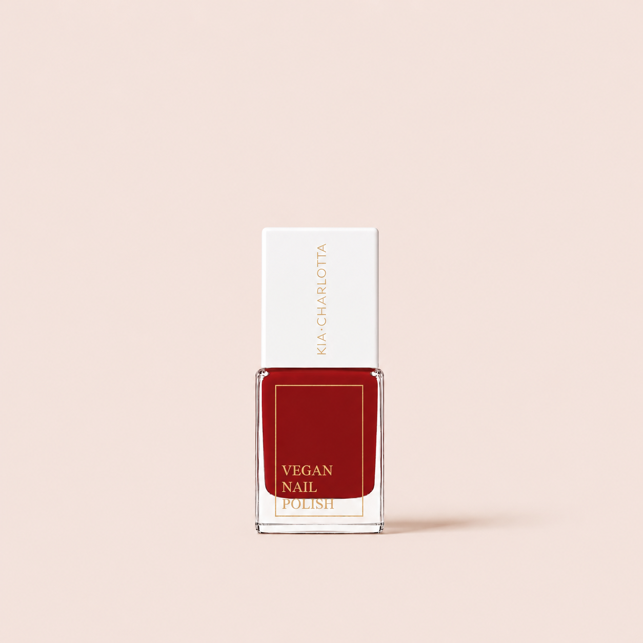 kia-charlotta-fearless-tiefroter-nagellack image 1