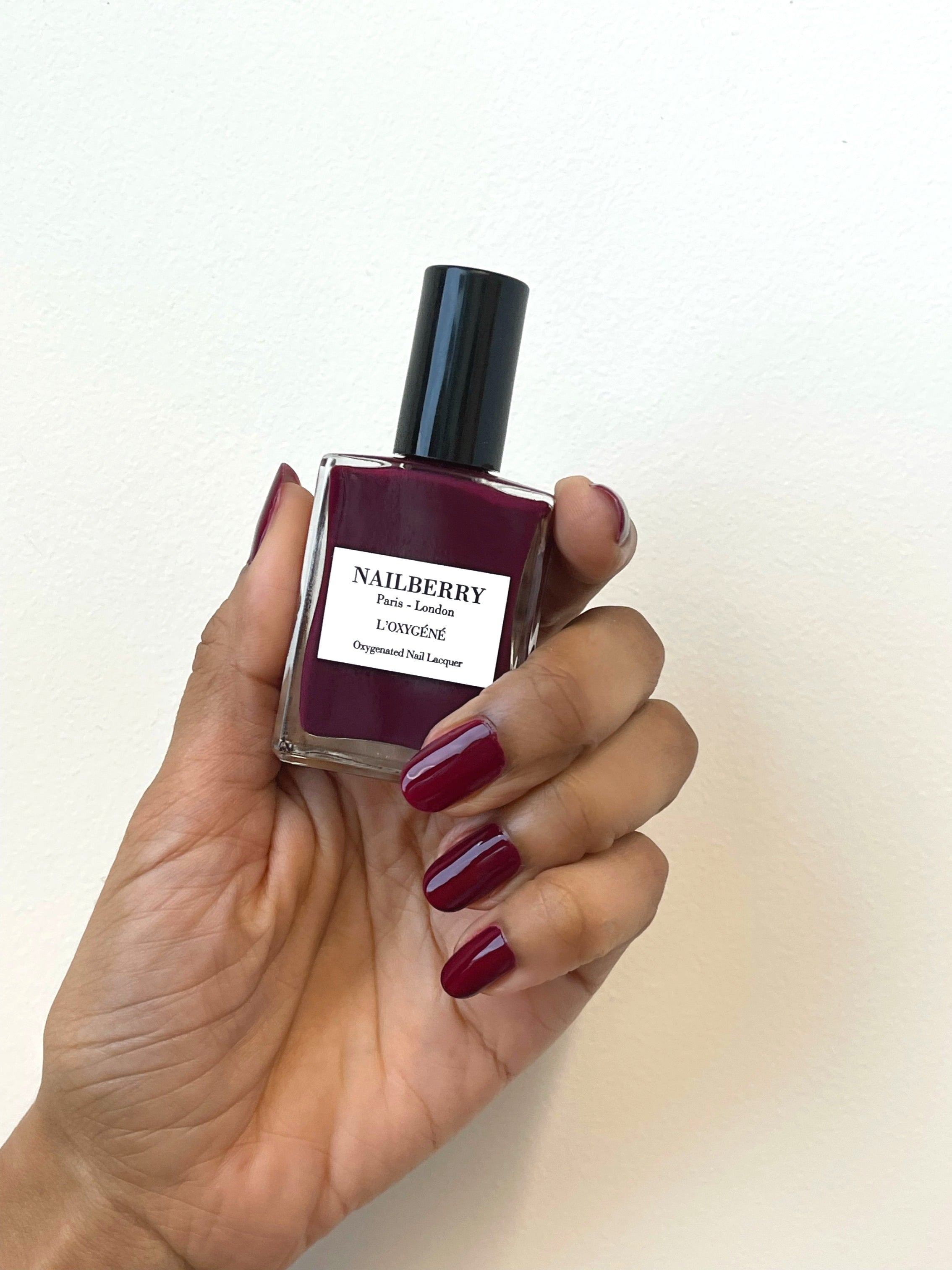 nailberry-no-regrets-bordeaux-rot-nagellack-opaque image 2