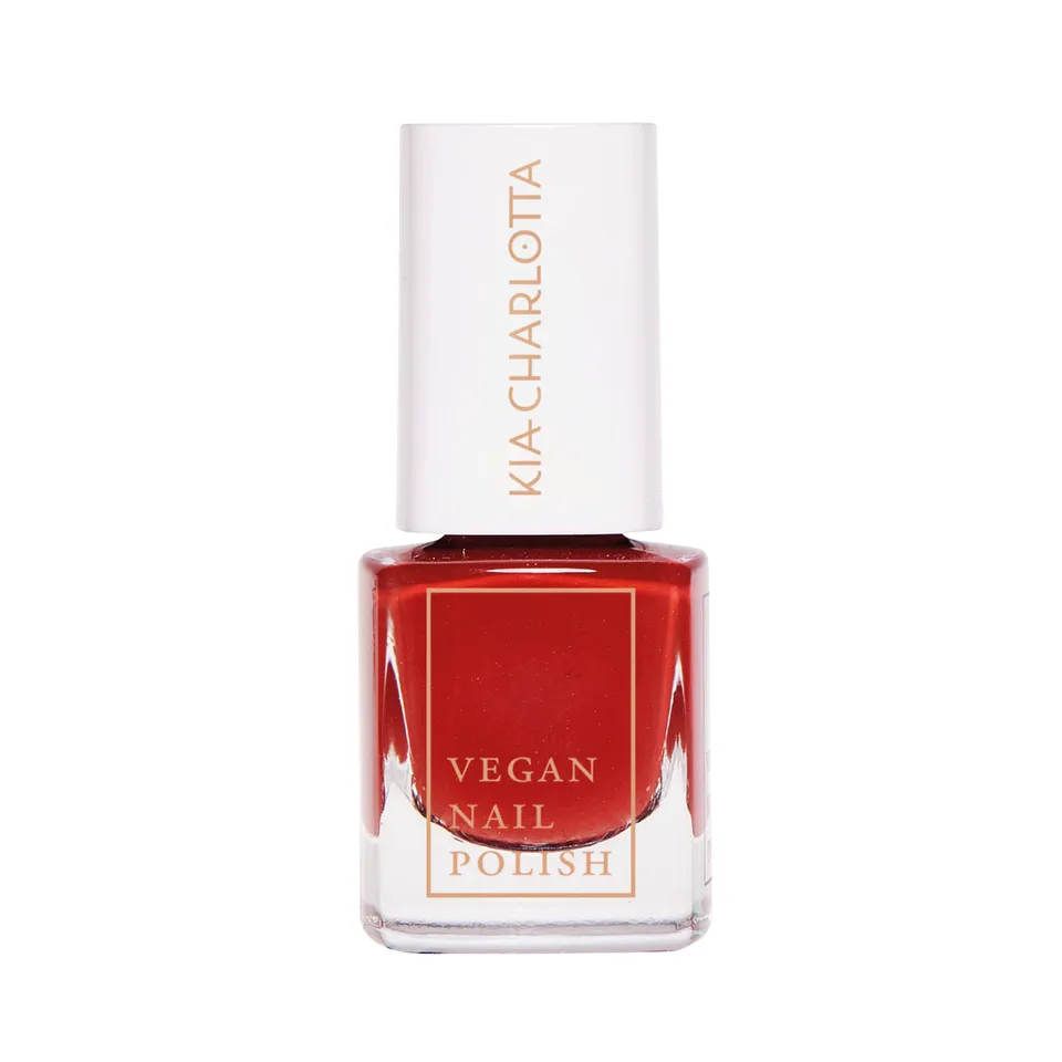kia-charlotta-determination-nagellack-elegantes-dunkelrot image 1