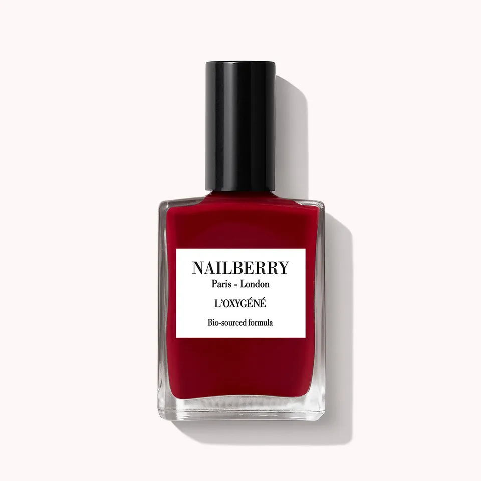 nailberry-le-temps-des-cerises-nagellack-tiefrot-burgunder image 1