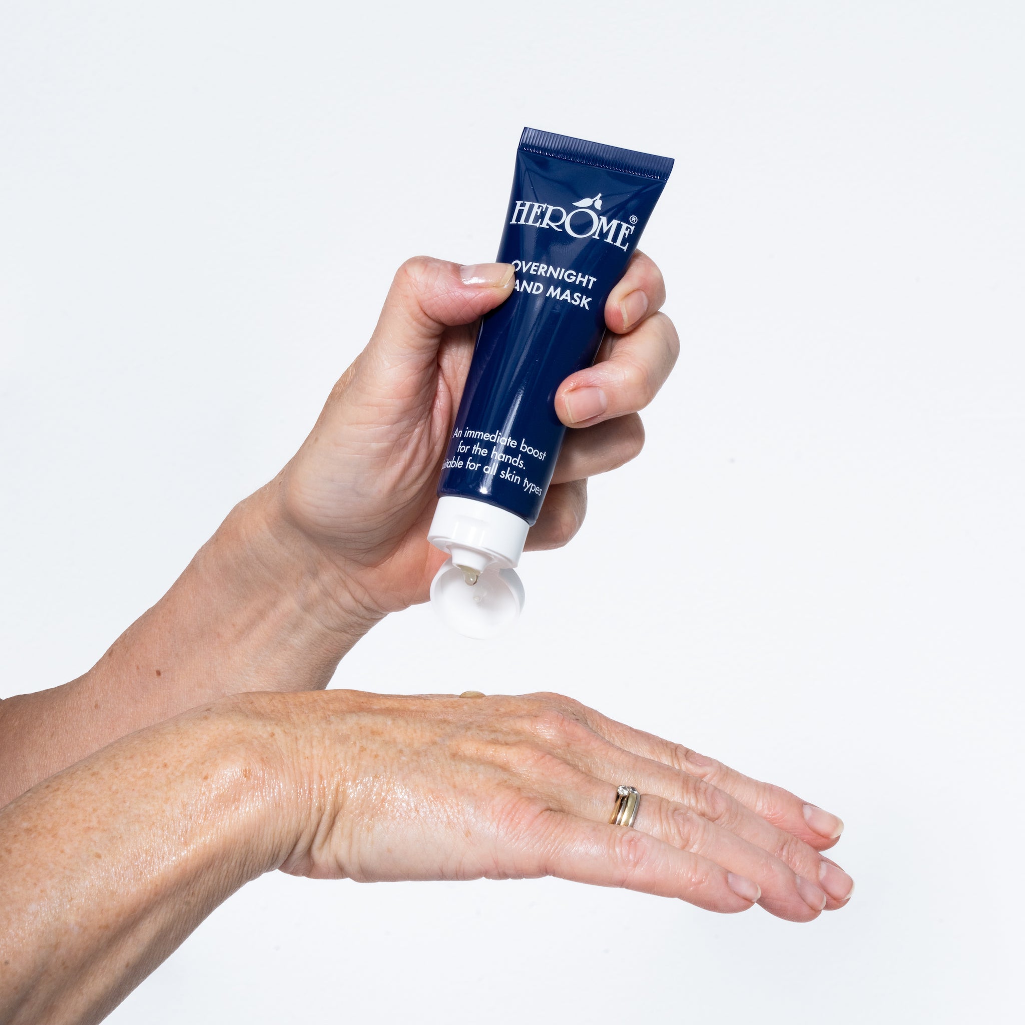 her-me-handmaske-f-r-die-nacht-overnight-handpflege image 2