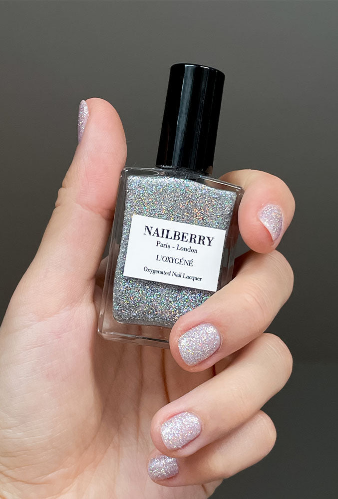 nailberry-cosmic-nagellack-glitzer-top-coat-semi-sheer image 2