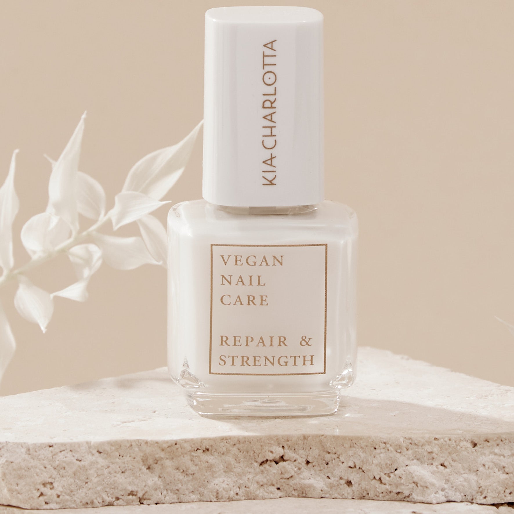 kia-charlotta-nail-care-routine-set-manik-re-pflegeset-mit-base-top-coat image 8