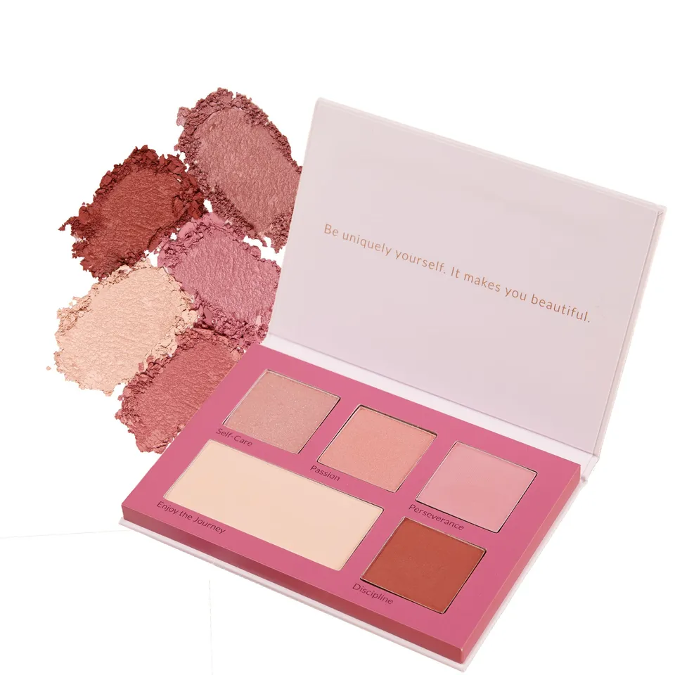 kia-charlotta-dreams-come-true-eyeshadow-palette-2 image 1
