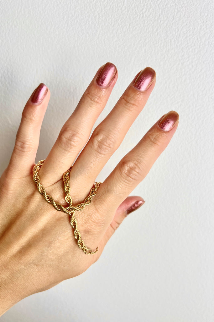 nailberry-stargazer-nagellack-iridescent-rose-gold-metallic image 4