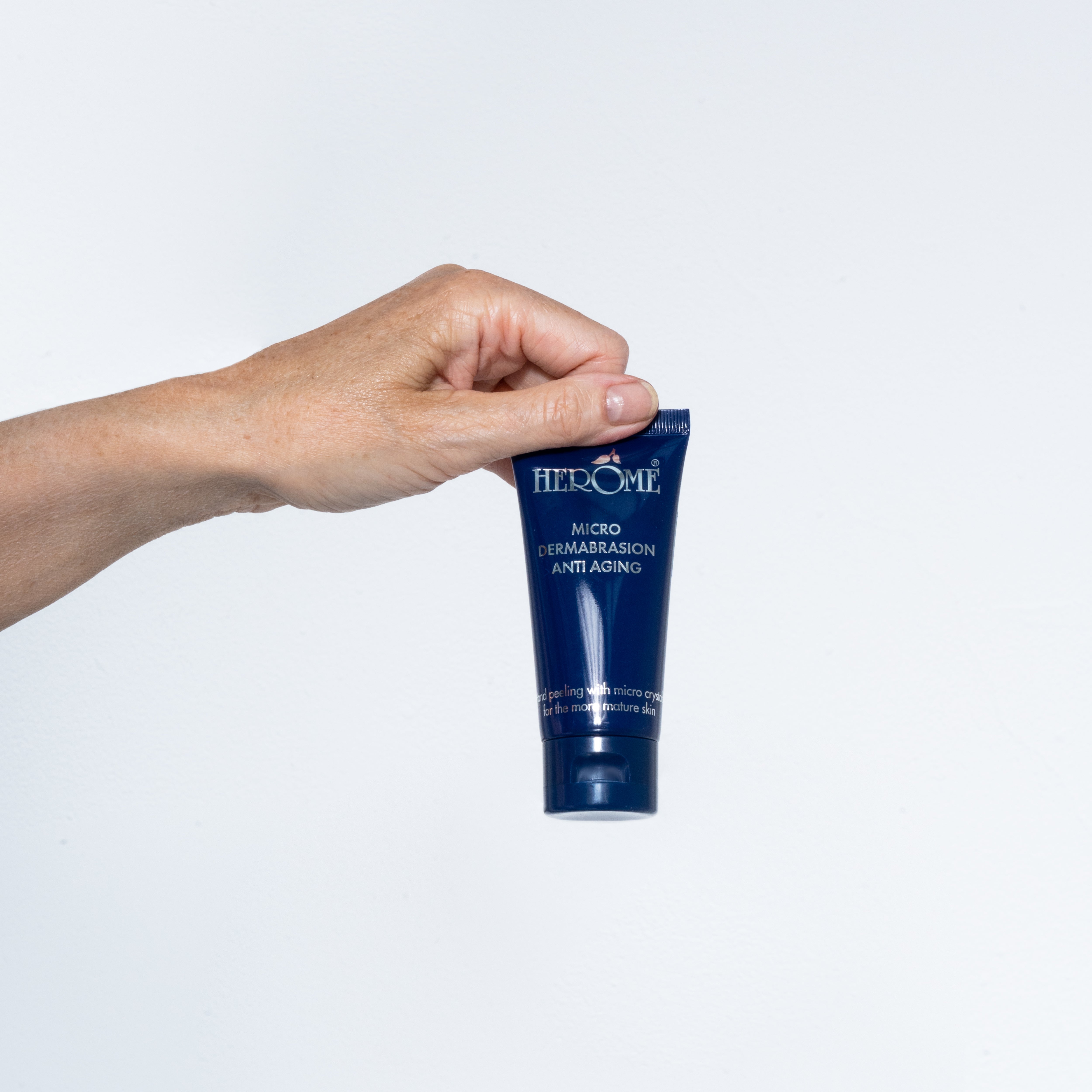 her-me-mikrodermabrasion-anti-aging-h-nde image 3