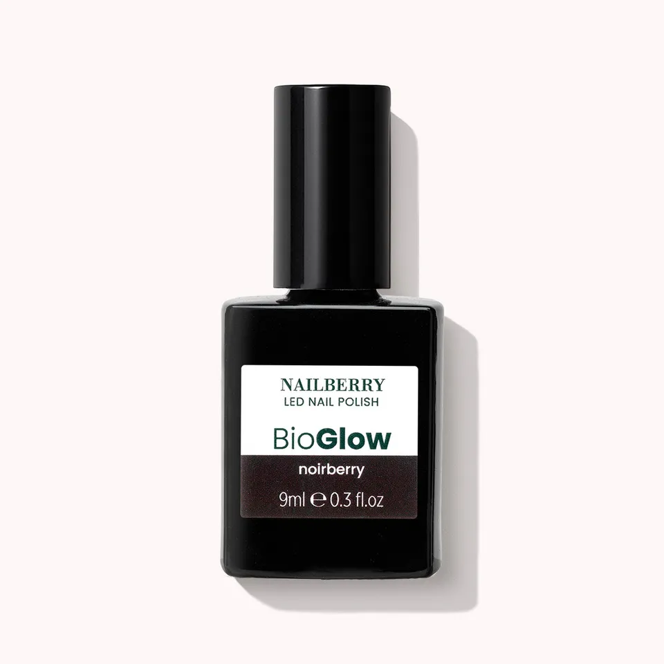 nailberry-bioglow-noirberry-led-nagellack-tiefes-schwarz-rot-opaque image 1
