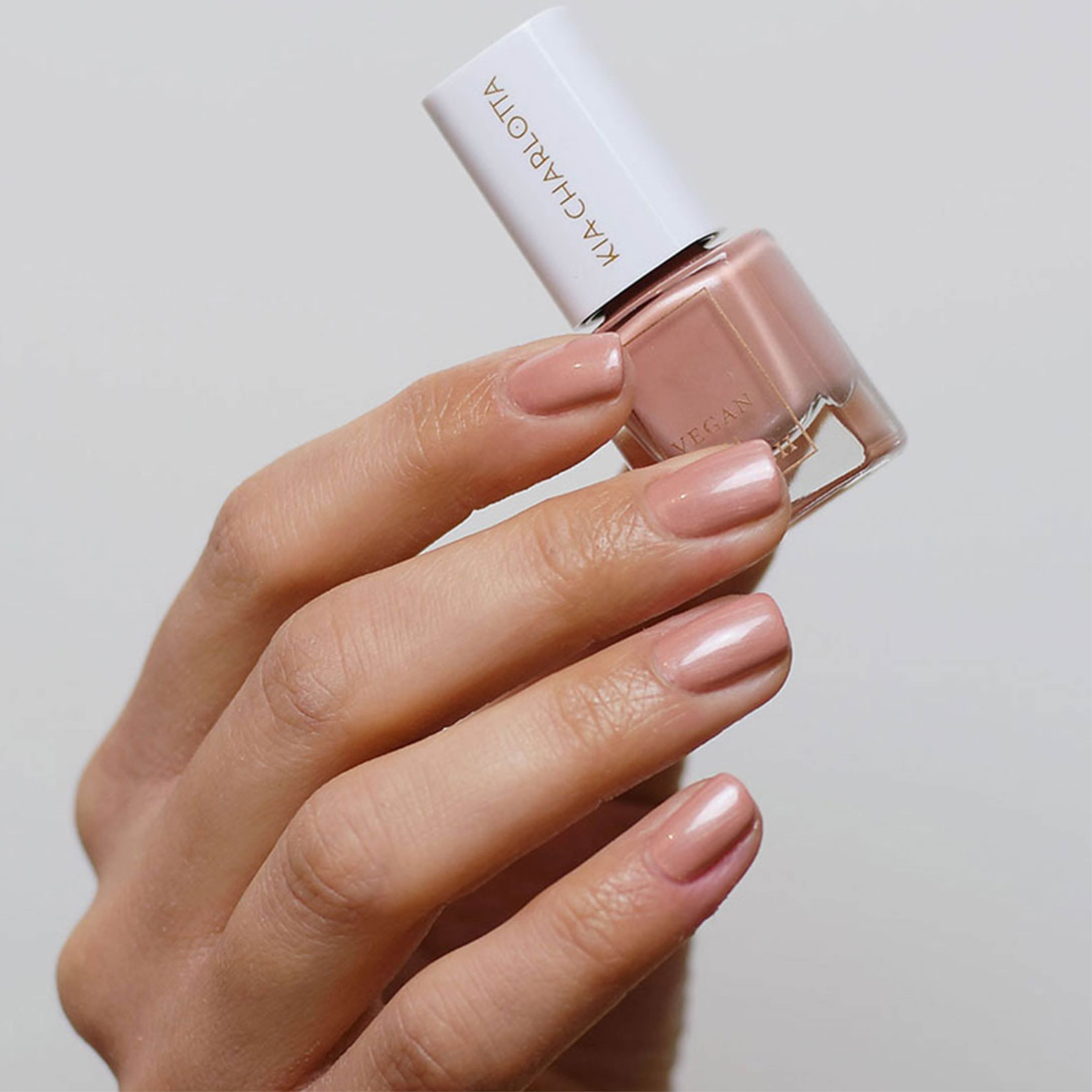 kia-charlotta-my-blankie-nagellack-metallic-rose-taupe-2 image 2