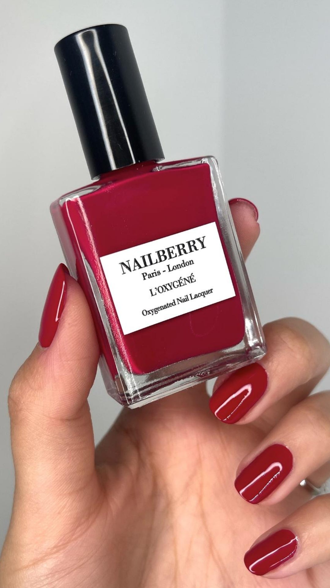 nailberry-strawberry-jam-nagellack-dark-red-pink-opaque image 2