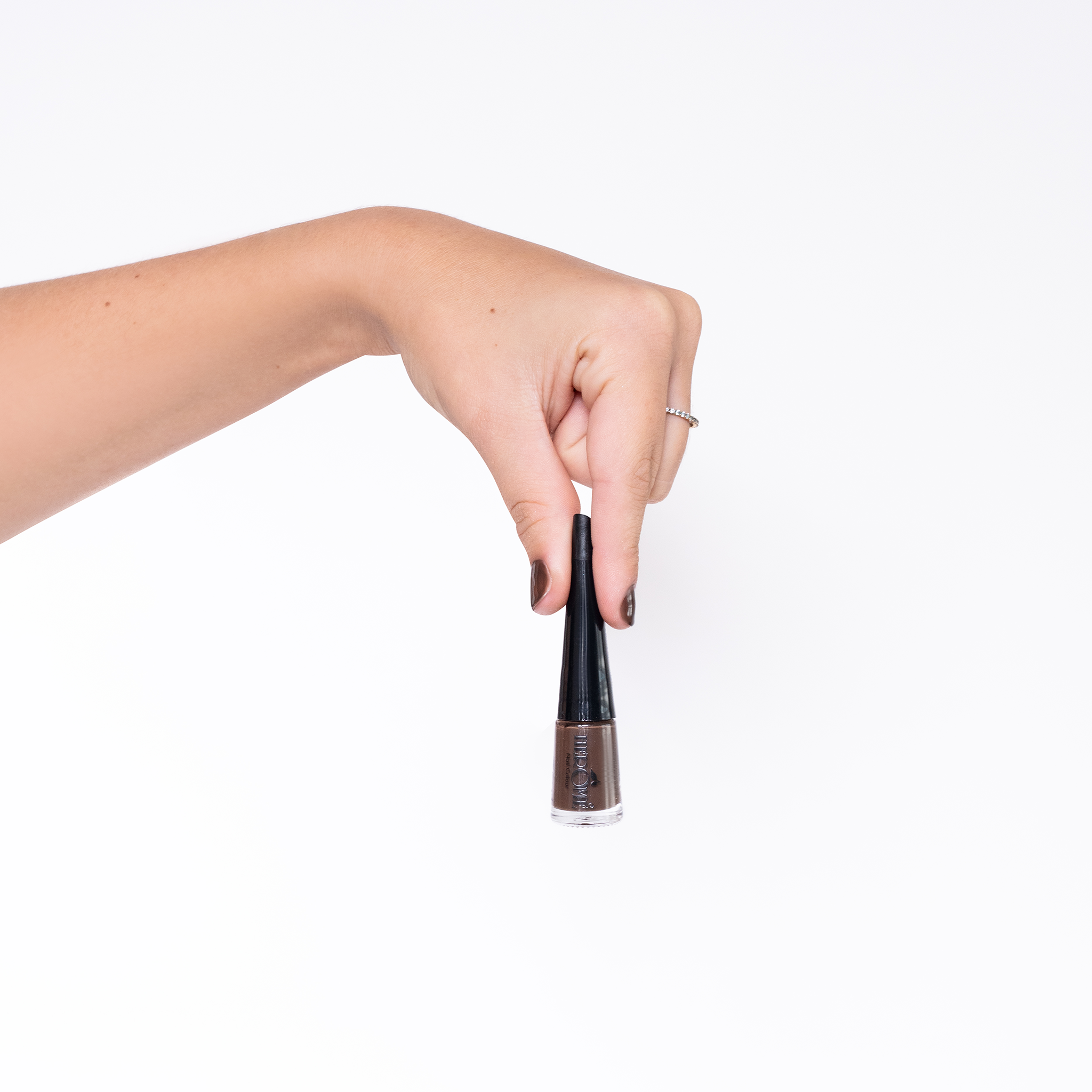 her-me-take-away-nagelfarbe-67-nagellack-4-ml image 2