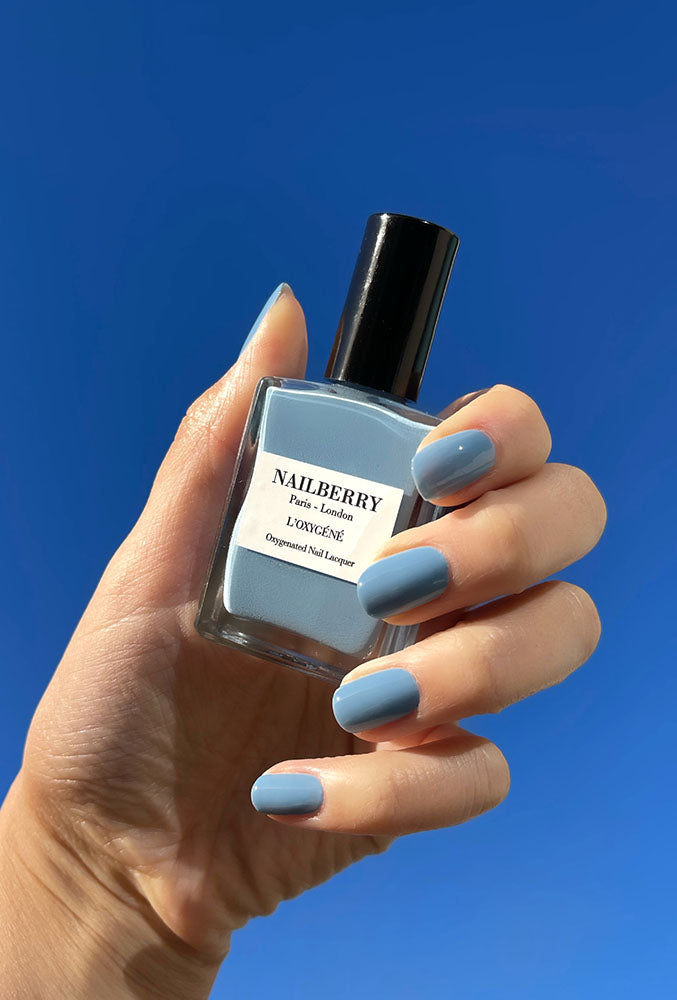 nailberry-mistral-breeze-nagellack-creamy-pastel-blue-opaque image 2
