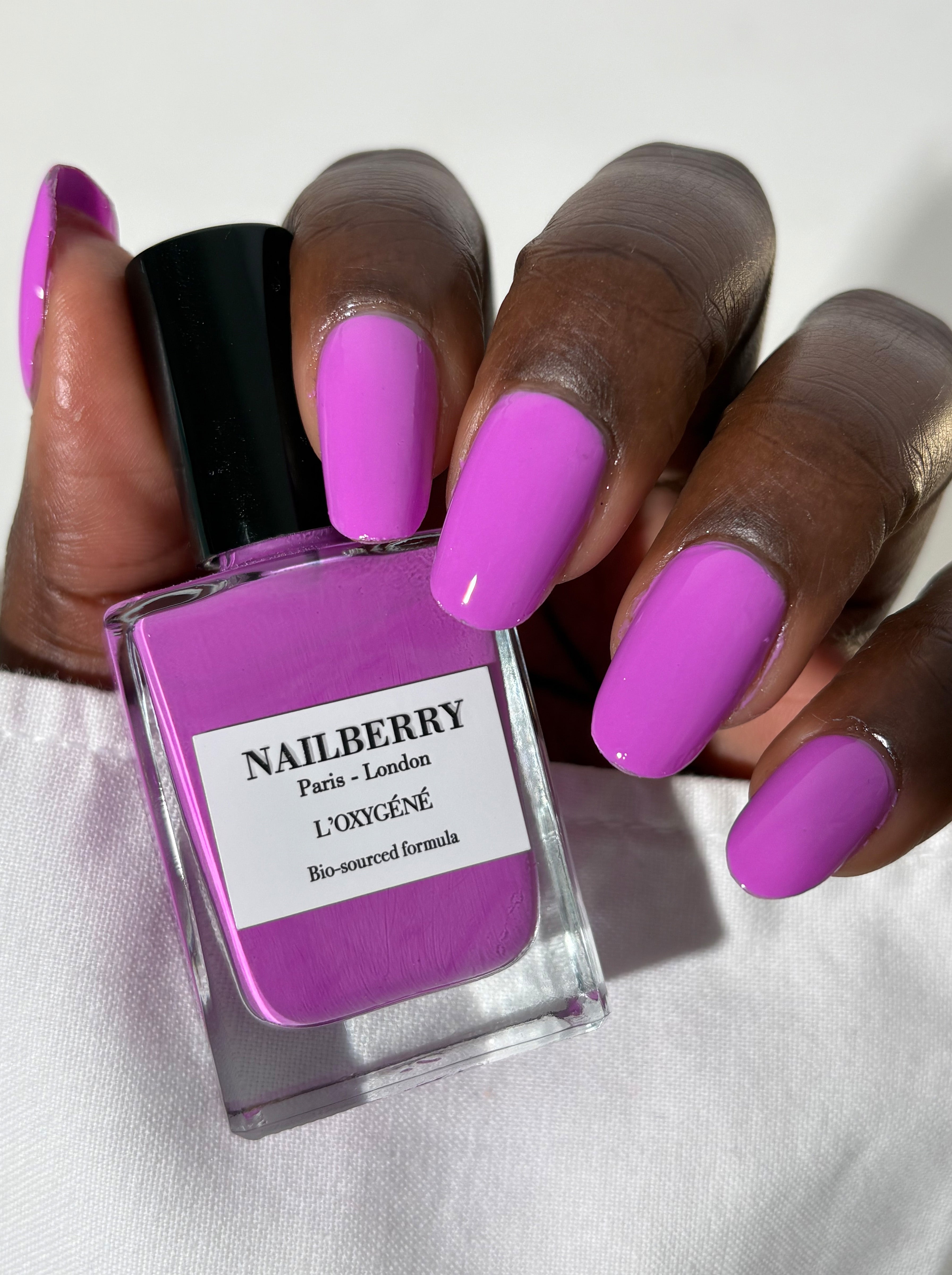 nailberry-ultra-violet-nagellack-bold-bright-purple-opaque image 2