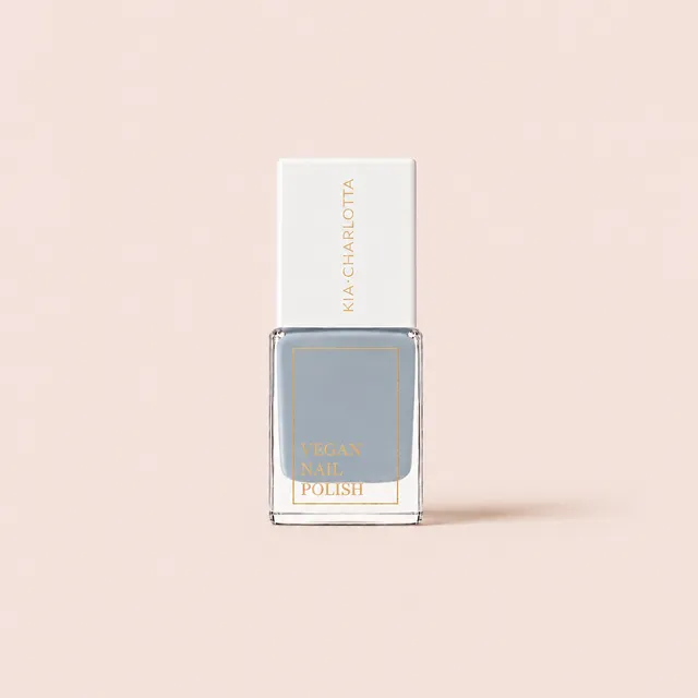 kia-charlotta-bloom-from-within-nagellack-blau-grau image 1