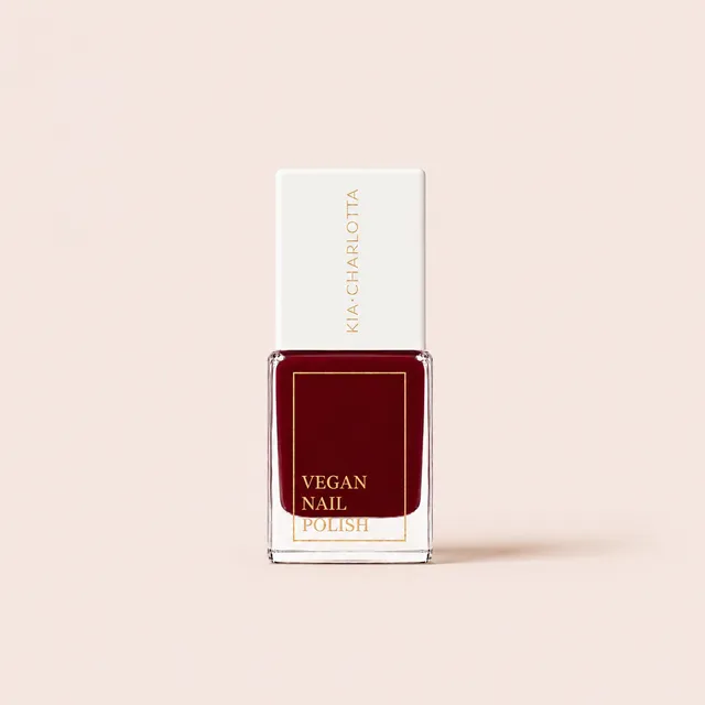 kia-charlotta-nagellack-super-powers-tiefweinrot-vegan image 1