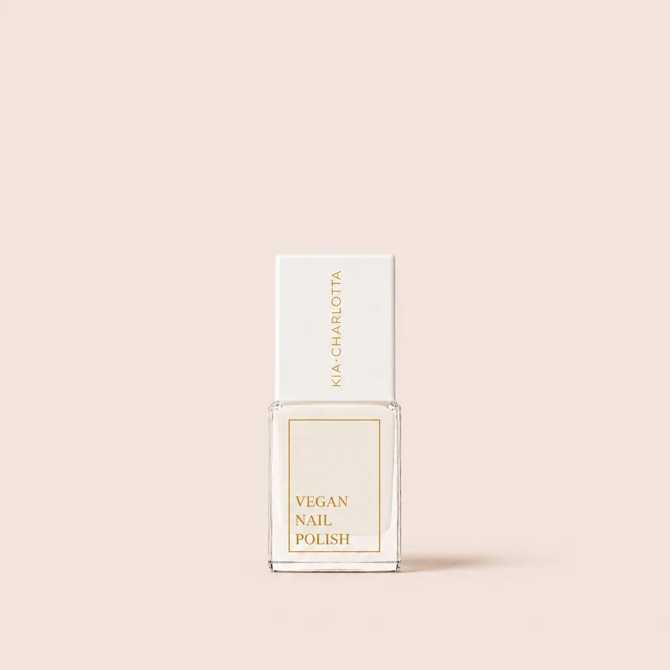 kia-charlotta-serenity-nagellack-off-white-creme-2 image 1