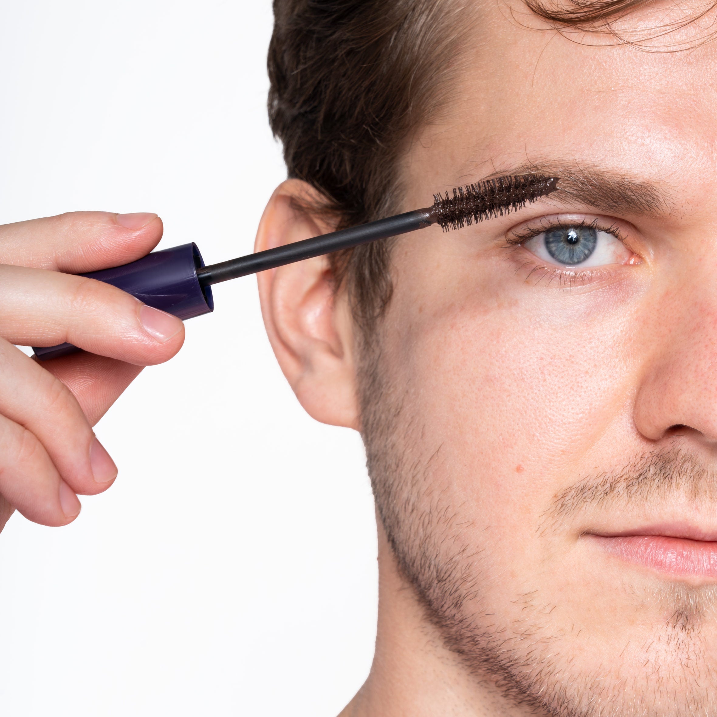 her-me-brilliant-mascara-schokoladenbraun image 3